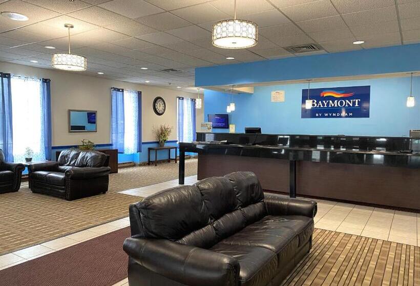 בית מלון כפרי Baymont By Wyndham Queensbury/lake George