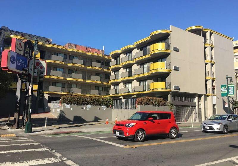 فندق Best Western Red Coach Inn