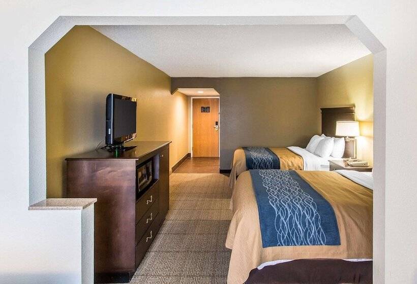 Отель Comfort Inn & Suites Cookeville
