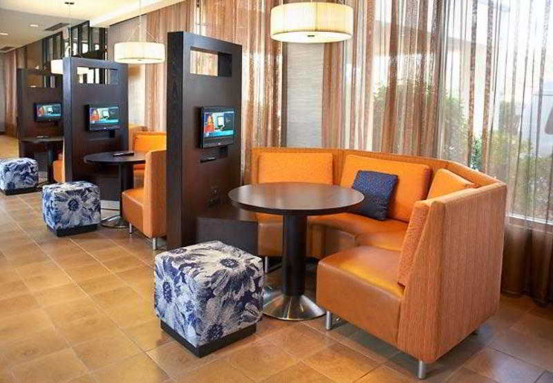 ホテル Courtyard Shelton