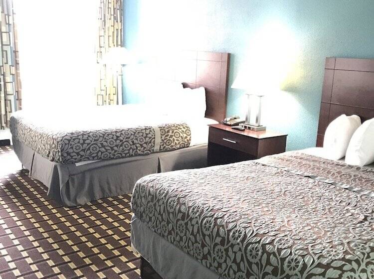 هتل Days Inn By Wyndham Fort Wright Cincinnati Area