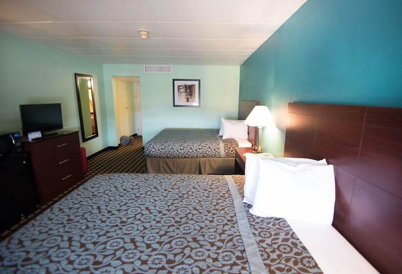 هتل Days Inn By Wyndham Fort Wright Cincinnati Area