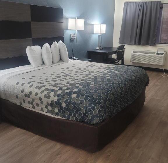 هتل Econo Lodge Inn & Suites Downtown San Antonio Riverwalk Area