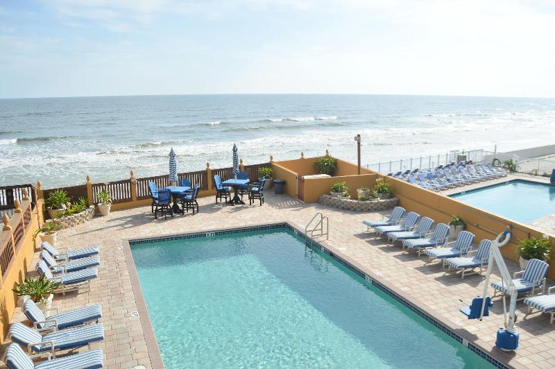 فندق La Bella Oceanfront Inn