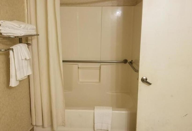 فندق Port Of Tacoma Inn