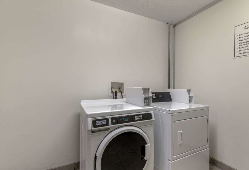 Отель Quality Inn Denver Tech Center