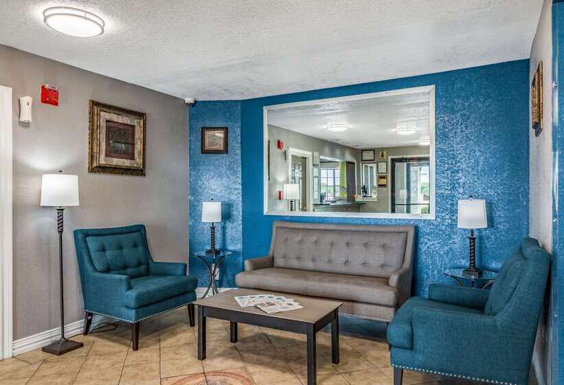 ホテル Quality Inn I 10 East Near Frost Bank Center