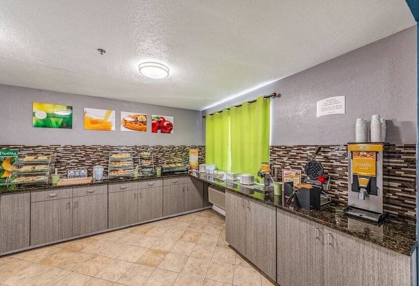 ホテル Quality Inn I 10 East Near Frost Bank Center