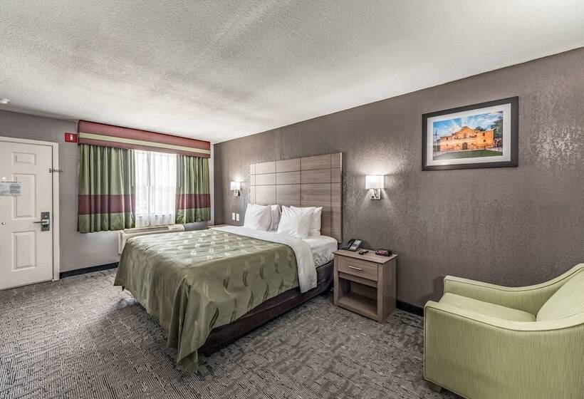 ホテル Quality Inn I 10 East Near Frost Bank Center