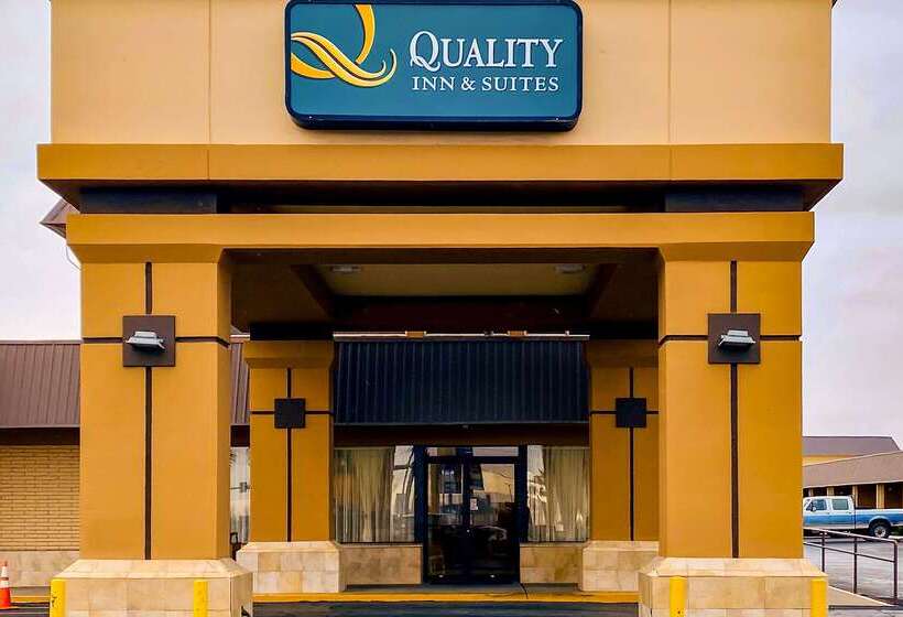 Hotel Quality Inn & Suites Airport