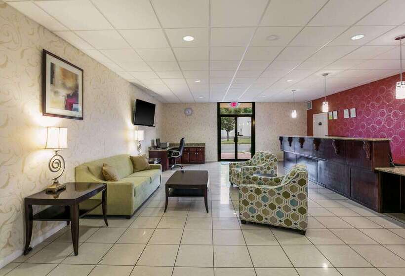 فندق Quality Inn & Suites Near Lake Eufaula