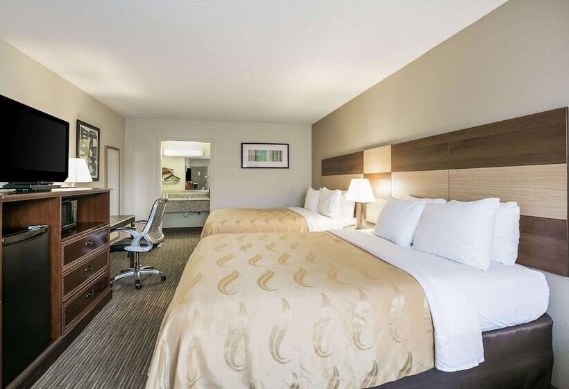 فندق Quality Inn & Suites Near Lake Eufaula