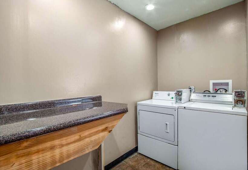هتل Quality Inn West Columbia  Cayce