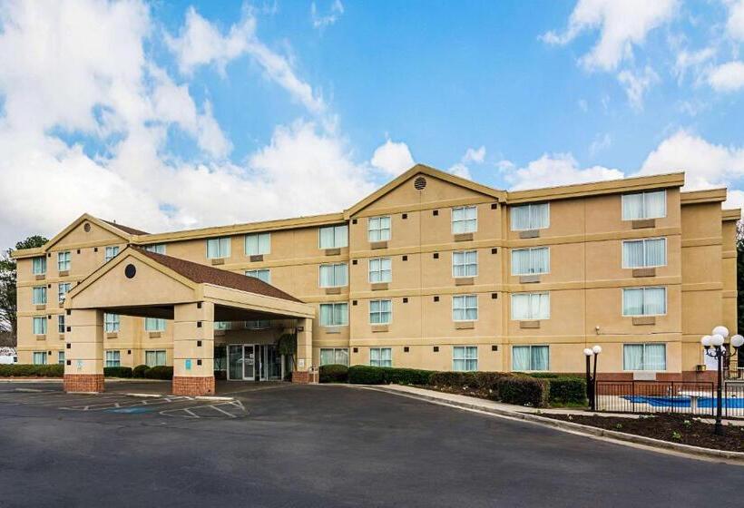 هتل Quality Suites Atlanta Airport East