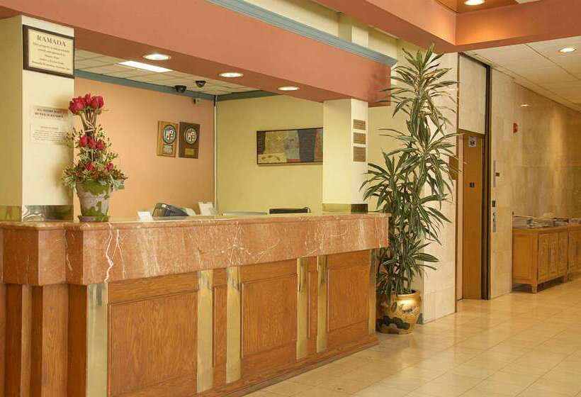 فندق Ramada By Wyndham Los Angeles/wilshire Center