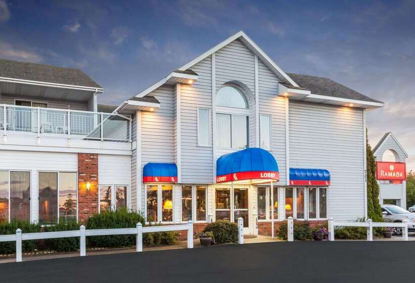 هتل Ramada By Wyndham Mackinaw City Waterfront