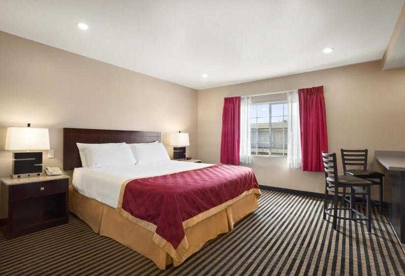 هتل Ramada By Wyndham Marina Del Rey