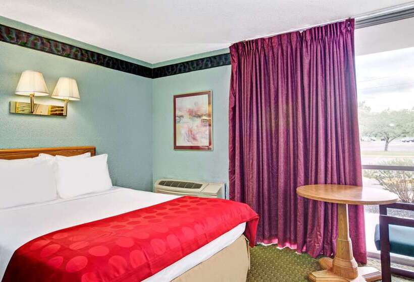 فندق Ramada By Wyndham Parsippany