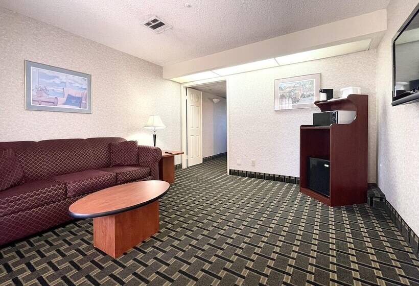 فندق Ramada By Wyndham South El Monte