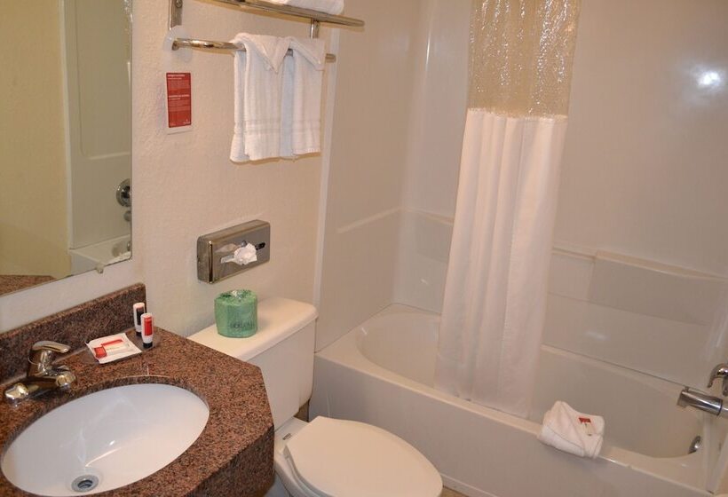 فندق Ramada By Wyndham West Atlantic City