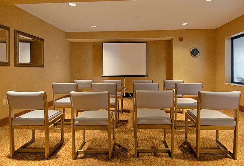 هتل Ramada By Wyndham Wisconsin Dells I 90