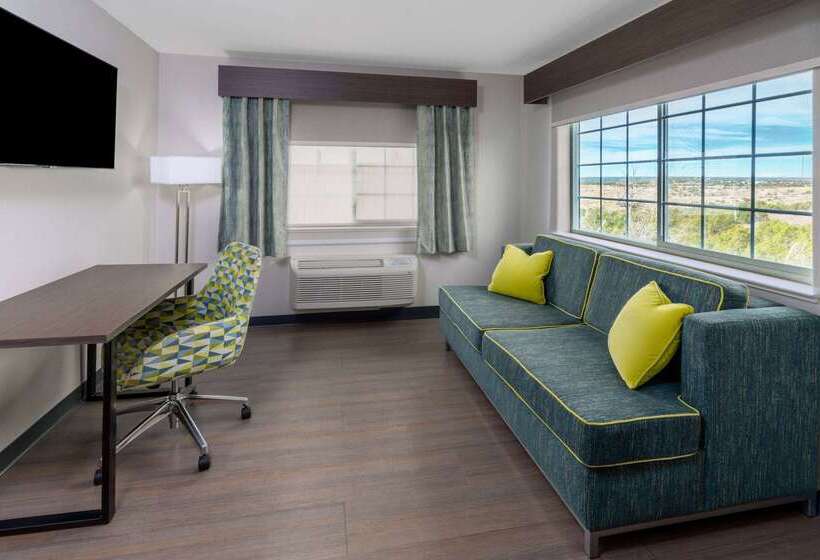 هتل La Quinta By Wyndham Santa Rosa