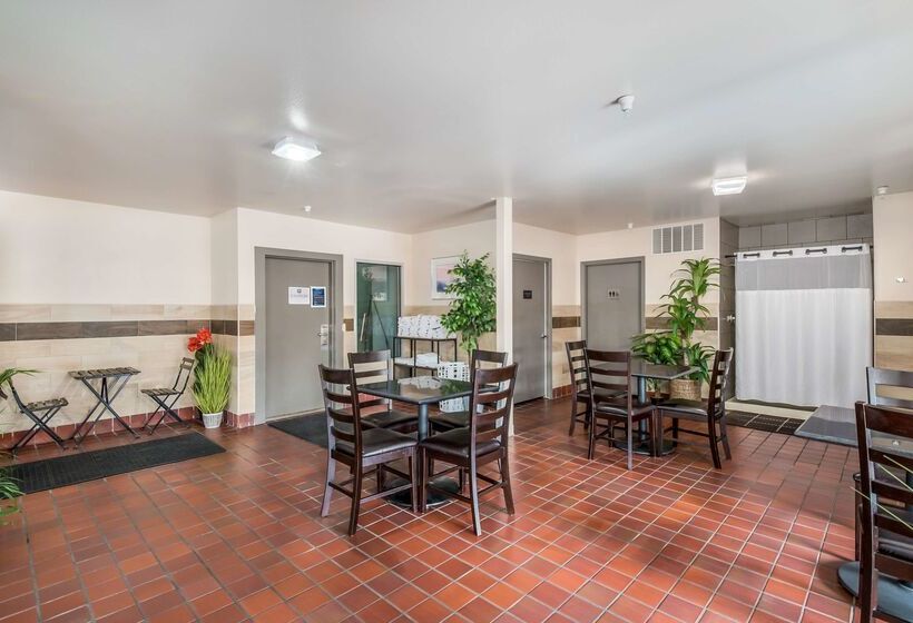 هتل Red Lion Inn & Suites Sequim At Olympic National Park
