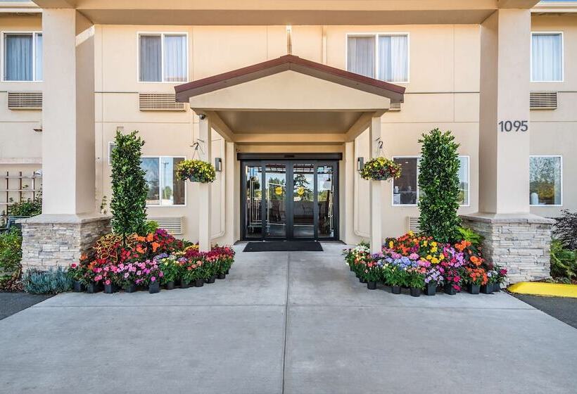 هتل Red Lion Inn & Suites Sequim