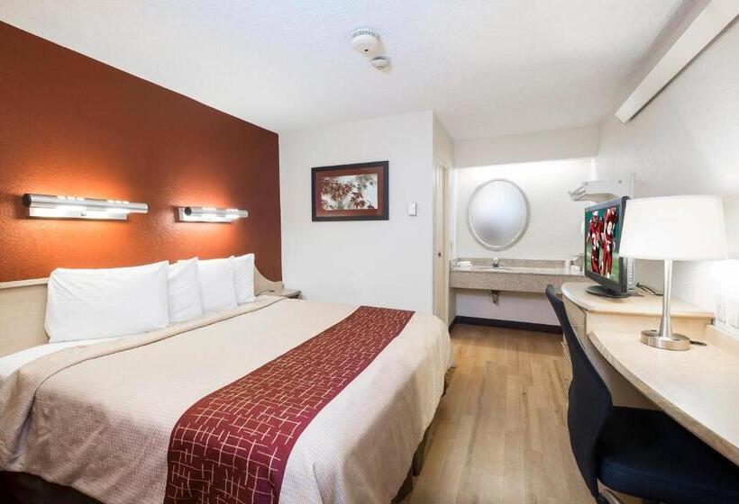 هتل Red Roof Inn Detroit  Warren