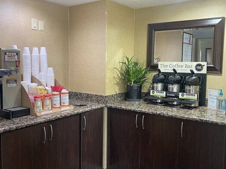 هتل Red Roof Inn Edison