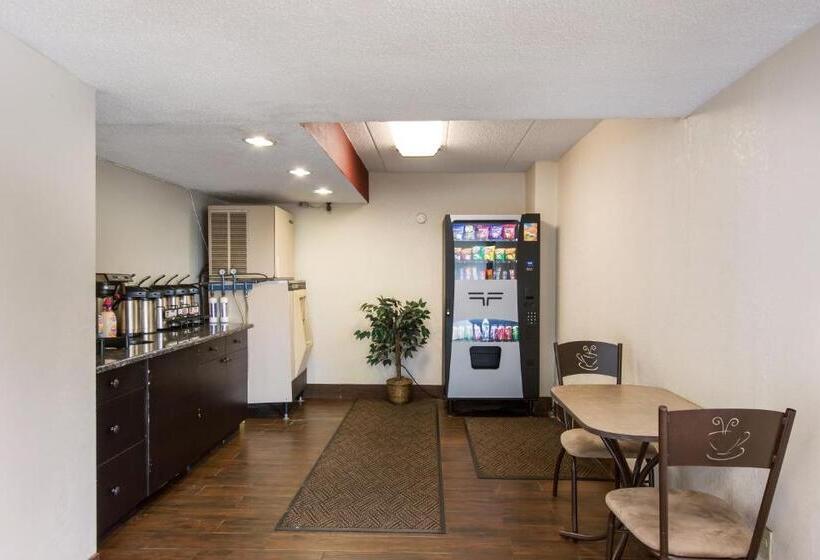 فندق Red Roof Inn Grand Rapids Airport