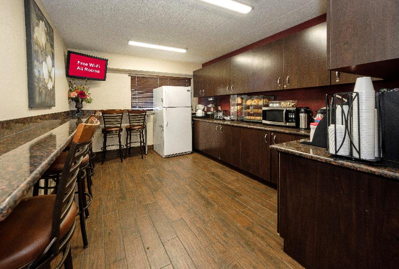 Отель Red Roof Inn Lansing East Msu