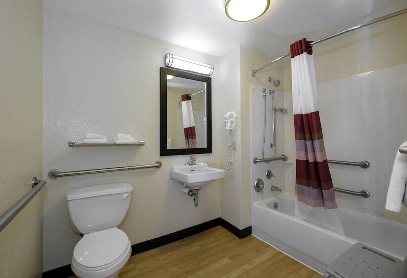 هتل Red Roof Inn Plus + Gainesville