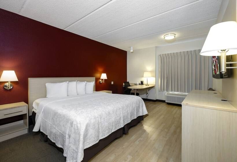 هتل Red Roof Inn Plus + Gainesville