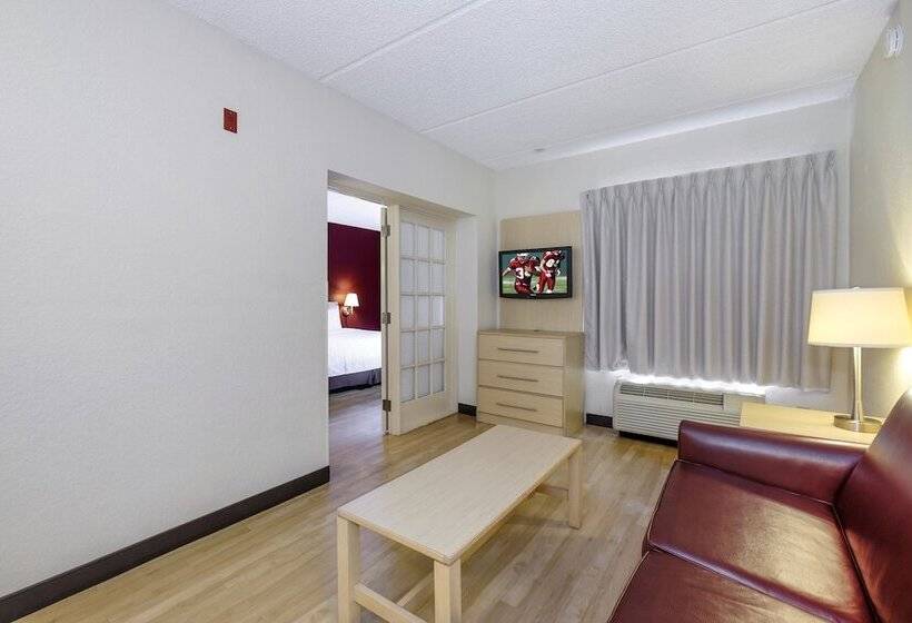 هتل Red Roof Inn Plus + Gainesville