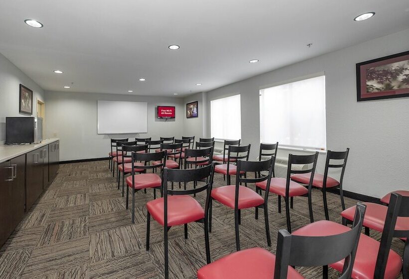 هتل Red Roof Inn Plus+ Jacksonville – Southpoint