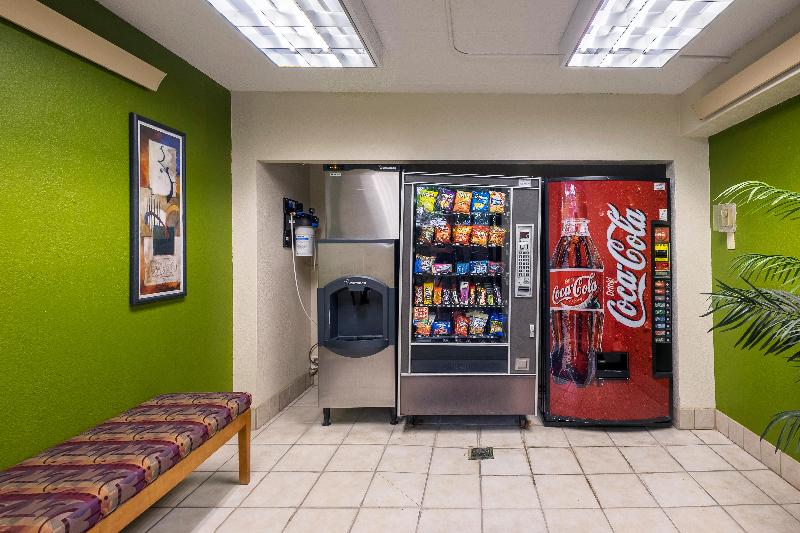 فندق Red Roof Inn Plus+ West Springfield