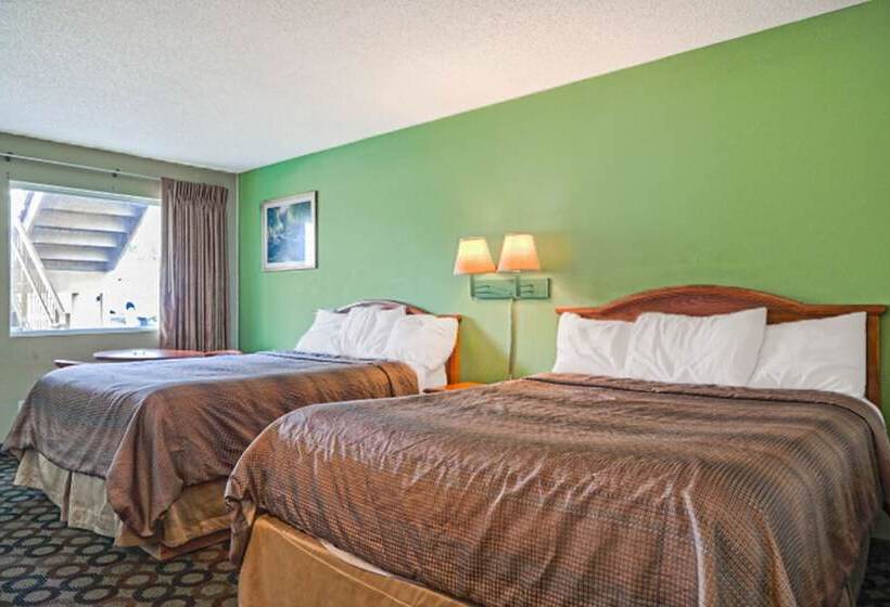 בית מלון כפרי Rodeway Inn