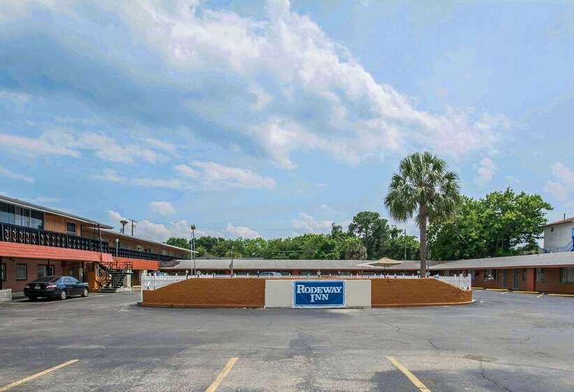 هتل Rodeway Inn & Suites Winter Haven Chain Of Lakes