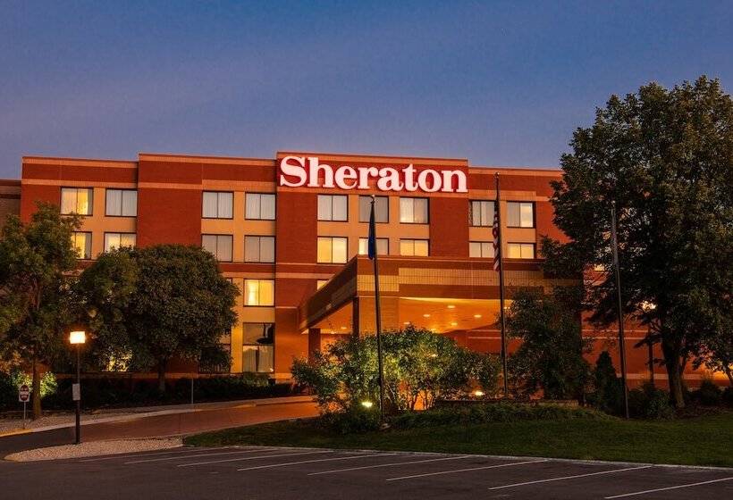 בית מלון כפרי Sheraton Minneapolis West