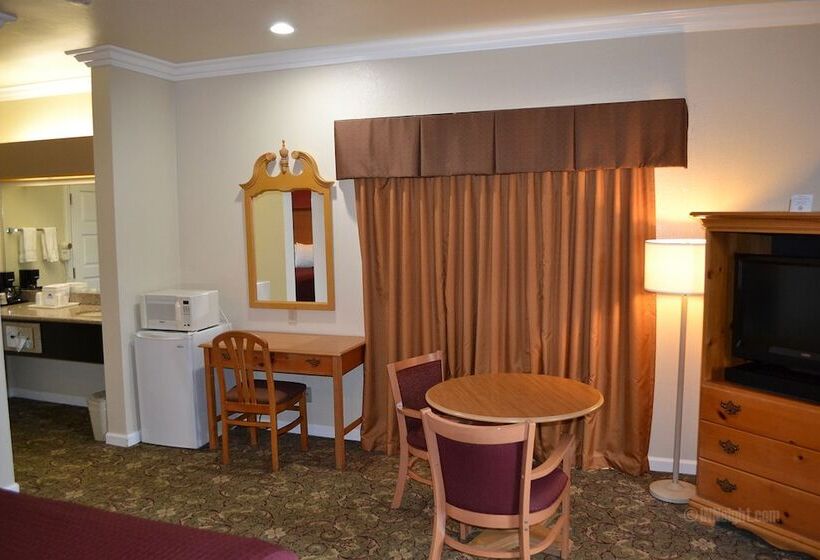 בית מלון כפרי The Miramar Inn