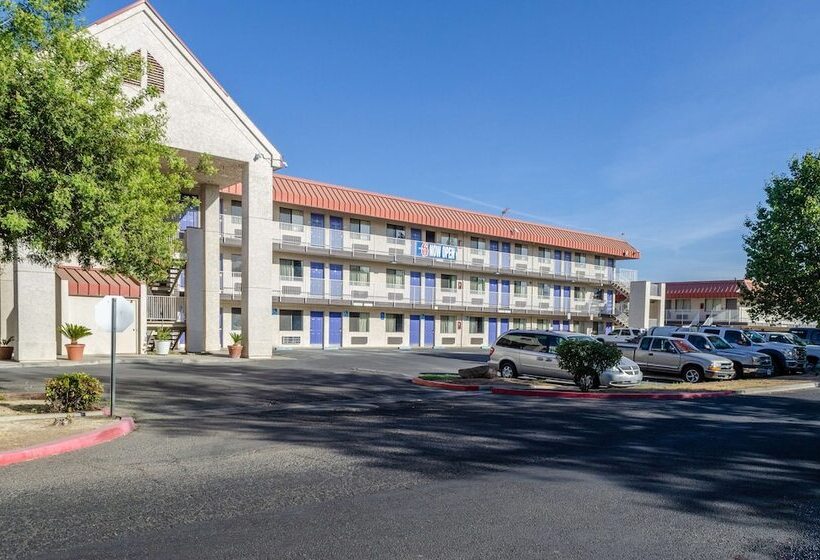 Motel 6 Fresno, Ca   Yosemite Hwy