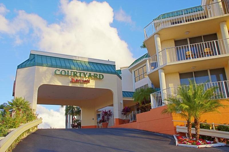 Resort Courtyard Key Largo