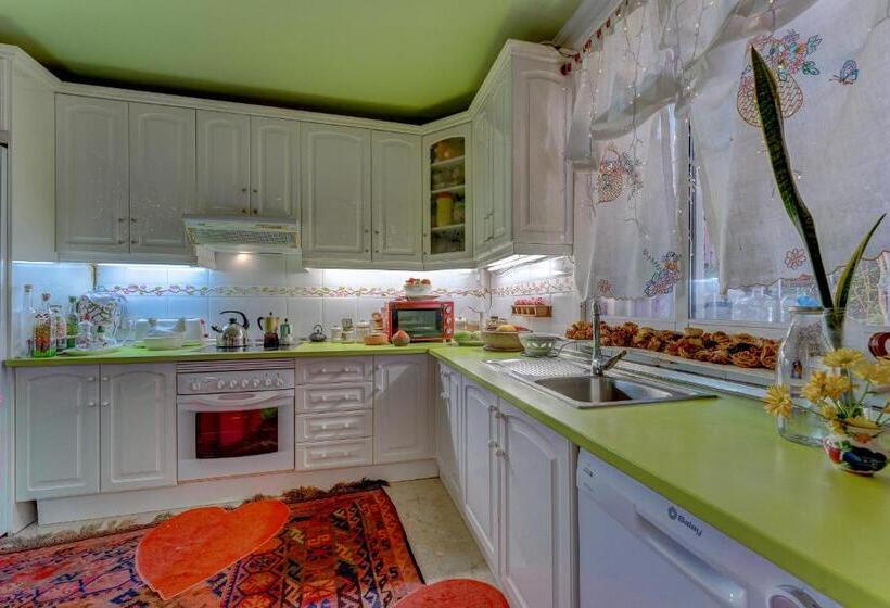تختخواب و صبحانه Casa Luminosa