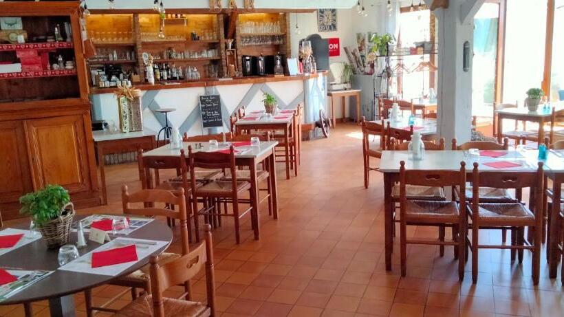 مبيت وإفطار La Taverne