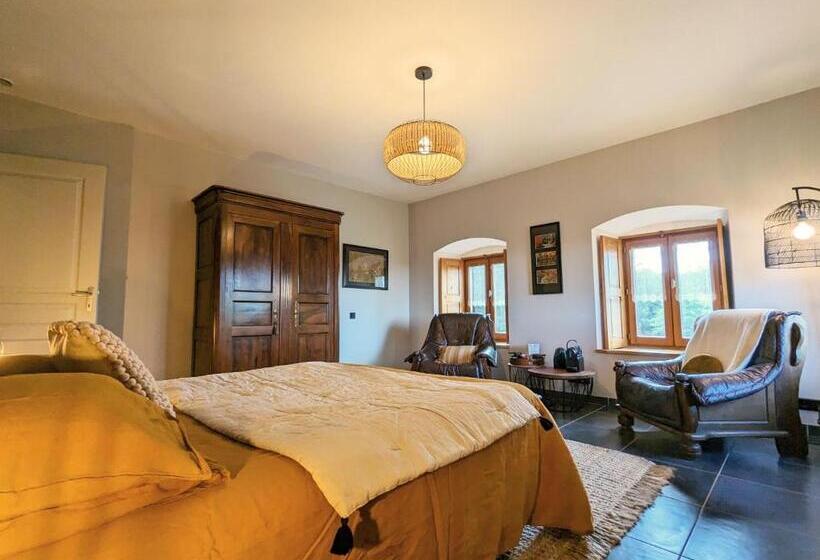 مبيت وإفطار Le Clos Des Pierres Rouges