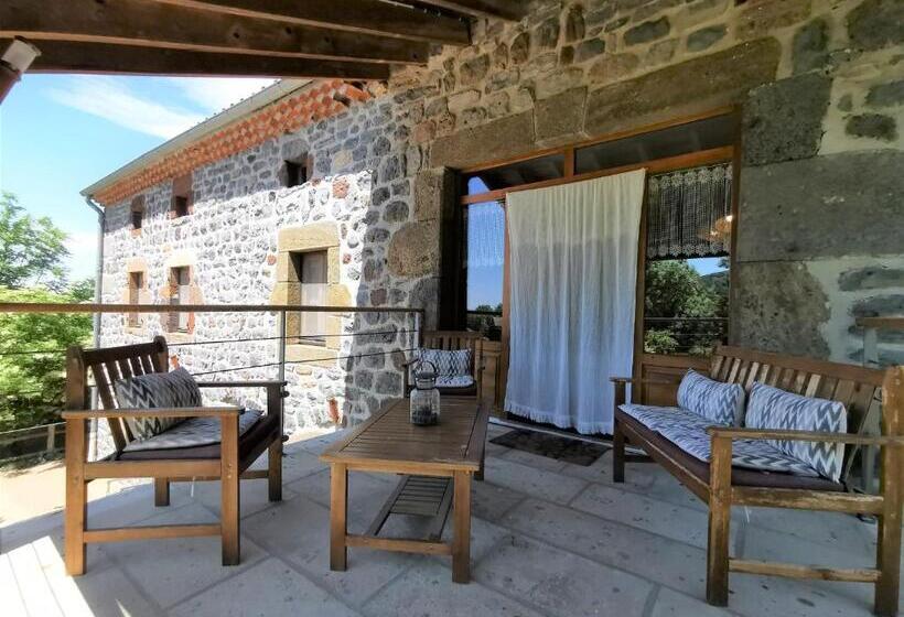 مبيت وإفطار Le Clos Des Pierres Rouges