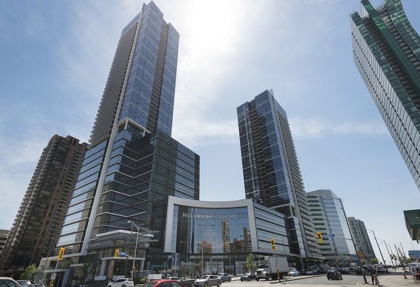בית מלון כפרי Metropolis Suites  Yonge Sheppard
