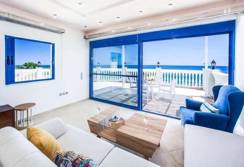 Villa Azure