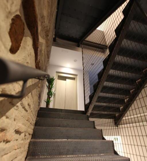 Az The Botanic Hostel